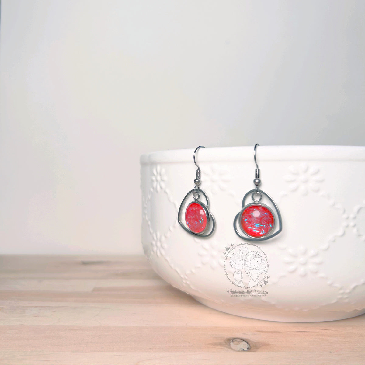 Boucles d'oreilles Pendantes coeurs paillettées