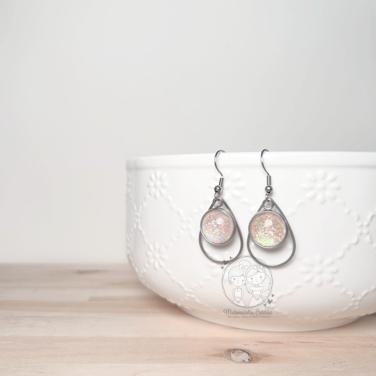 Boucles d'oreilles Pendantes gouttes multi paillettes