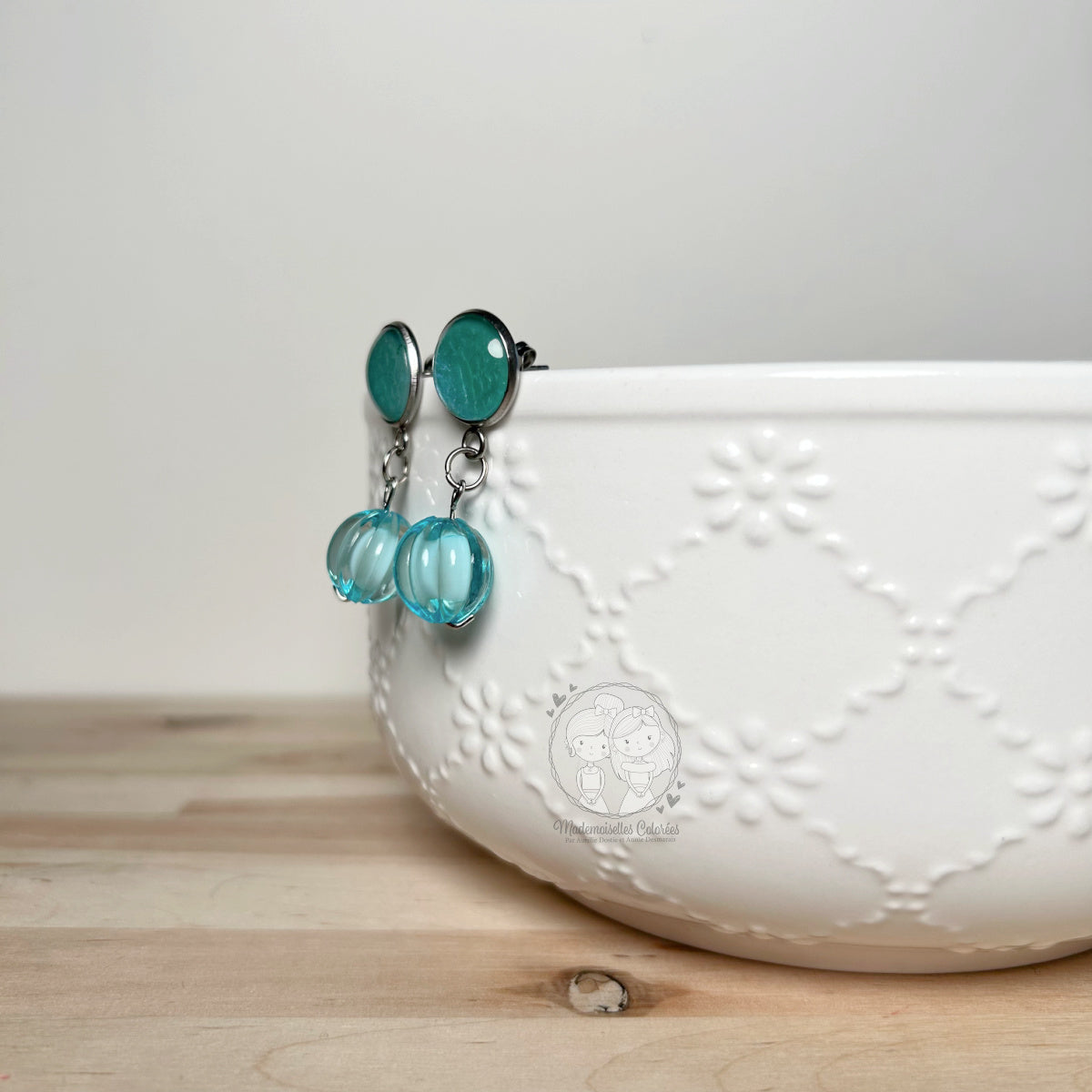 Boucle d'oreille pendante aqua #2