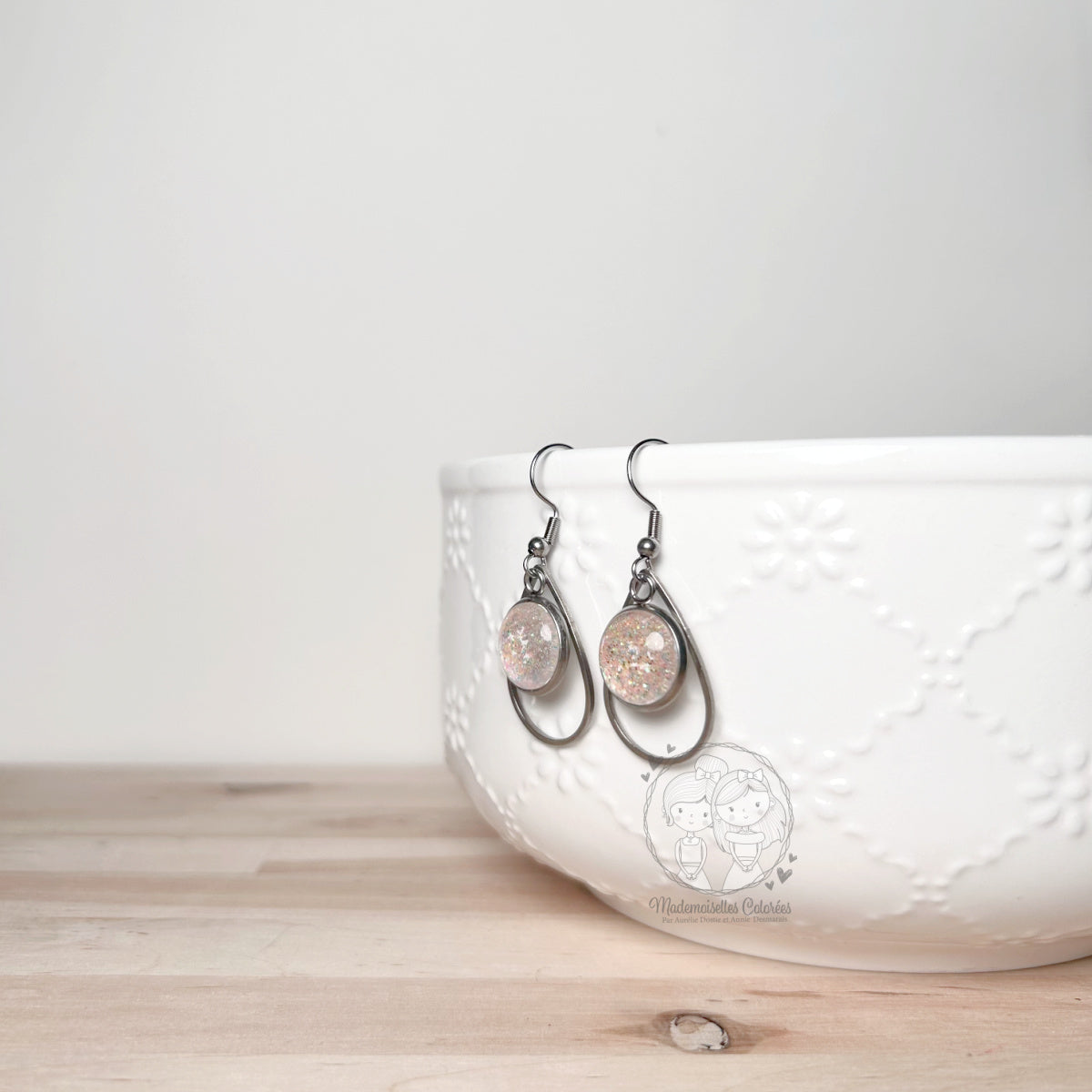 Boucles d'oreilles Pendantes gouttes multi paillettes