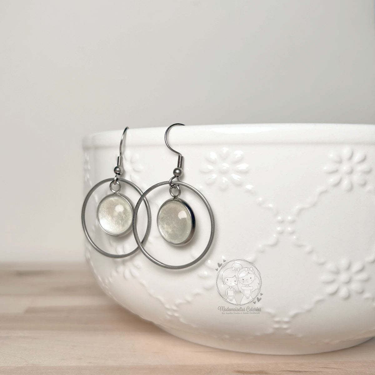 Boucles d'oreilles Pendantes géométriques blanches